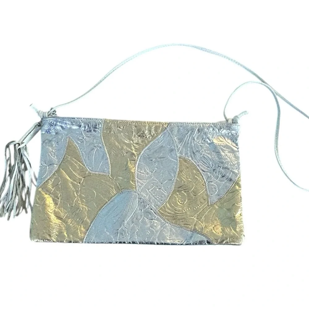 VTG Textured Metallic Shoulder Bag Rectangle Fringe Shiny White Leather 80s YKK